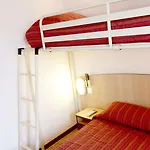Premiere Classe Est - Chauray Hotel