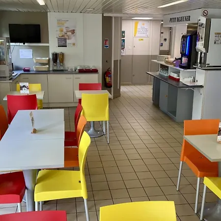 Premiere Classe Est - Chauray מלון *