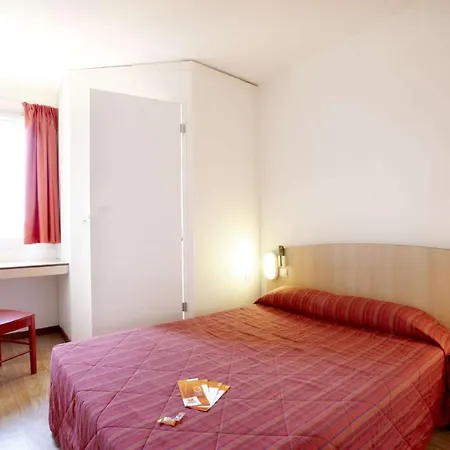 Premiere Classe Est - Chauray Hotel Niort