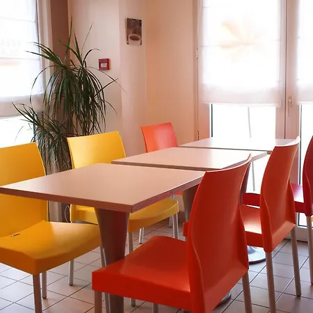Hotell Premiere Classe Est - Chauray
