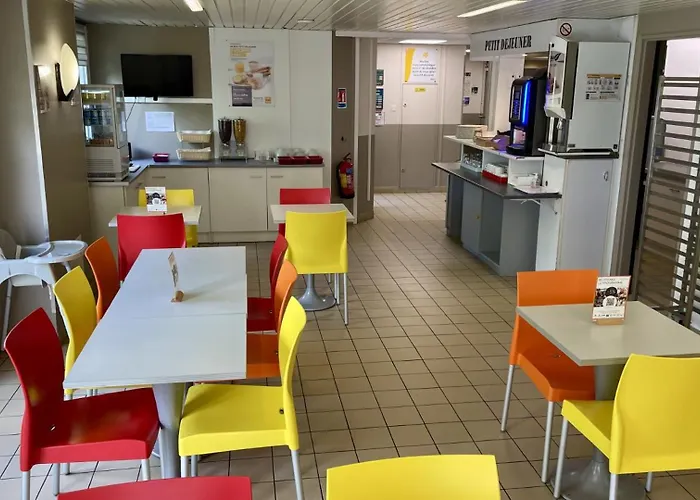 Premiere Classe Est - Chauray Hotel *