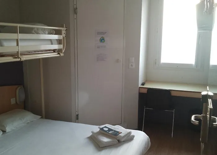 Premiere Classe Est - Chauray *