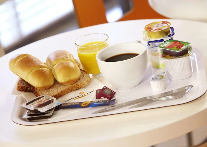 Premiere Classe Est - Chauray Hotel *