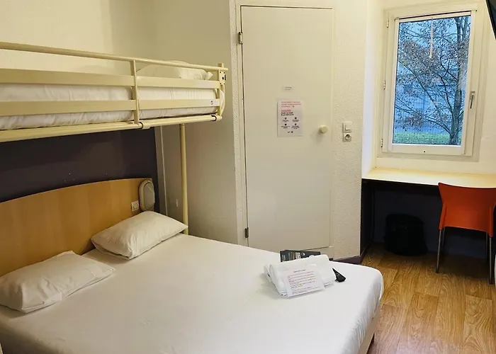 Premiere Classe Est - Chauray * Ньор