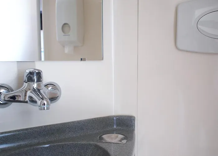 Отель Premiere Classe Est - Chauray