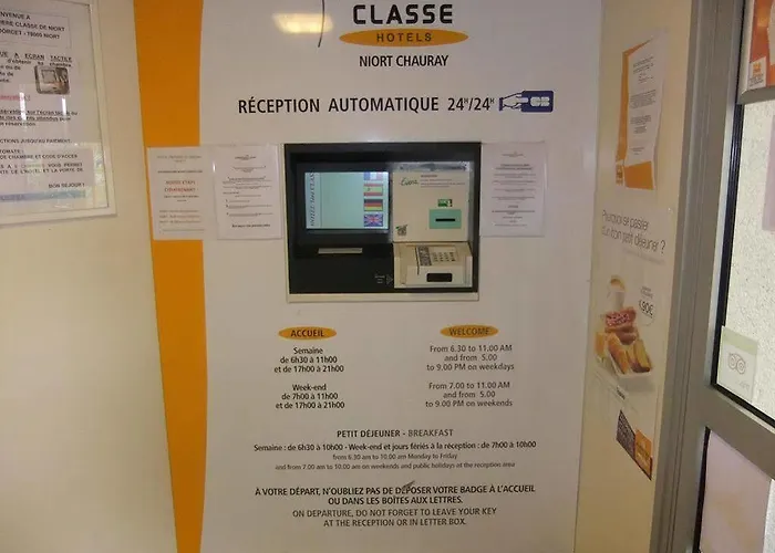 Premiere Classe Est - Chauray Hotel *