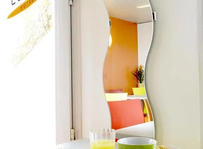 Hotel Premiere Classe Est - Chauray Niort